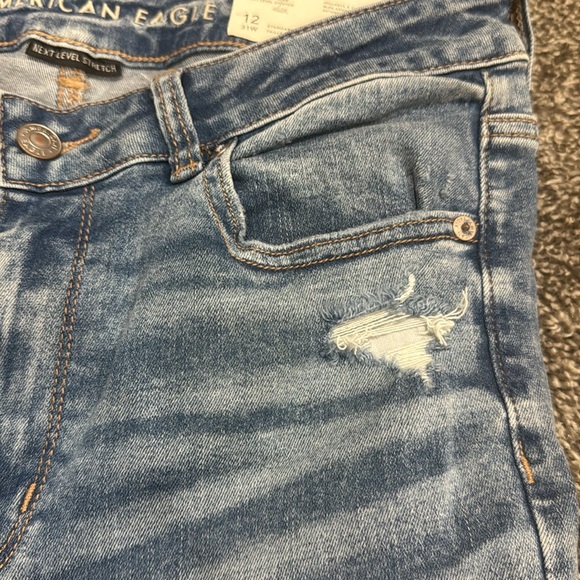 Distressed American eagle jeans - Picture 2 of 7